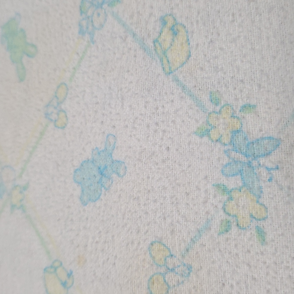 Flannel Cream and Blue Receiving Baby Blanket, 28x32, Preloved - Picture 12 of 16
